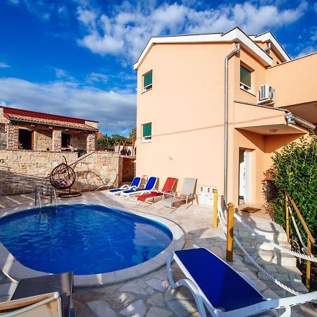 Splendid Holiday Home In Jasenice Масленица Екстериор снимка