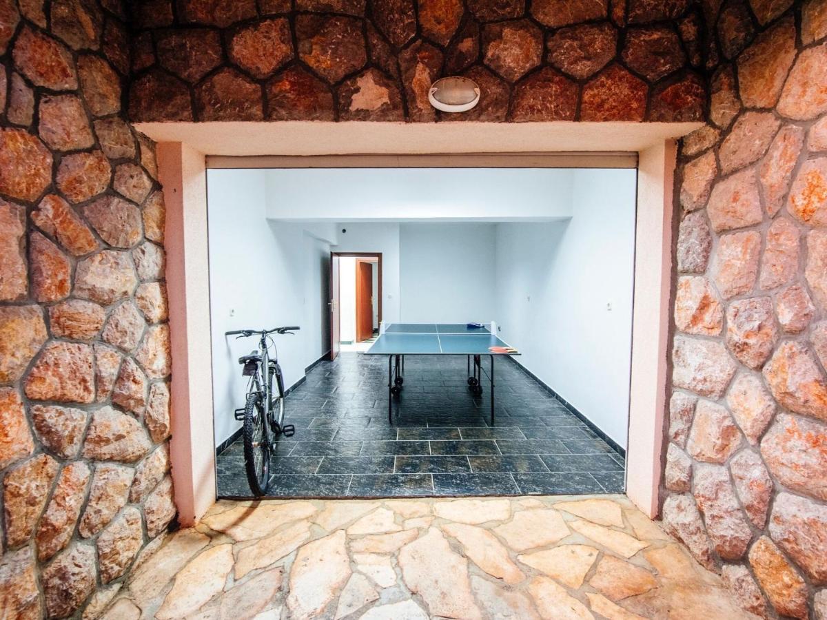 Splendid Holiday Home In Jasenice Масленица Екстериор снимка