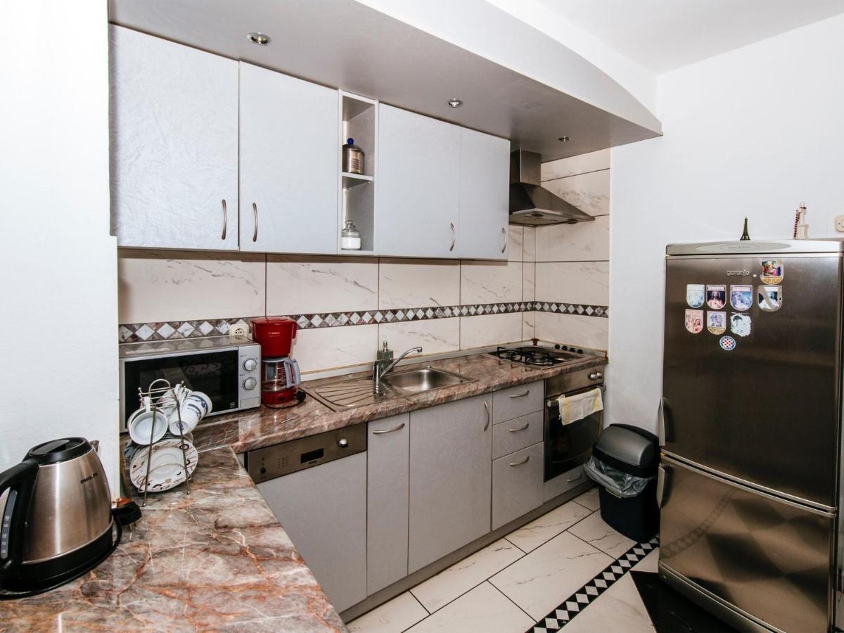Splendid Holiday Home In Jasenice Масленица Екстериор снимка