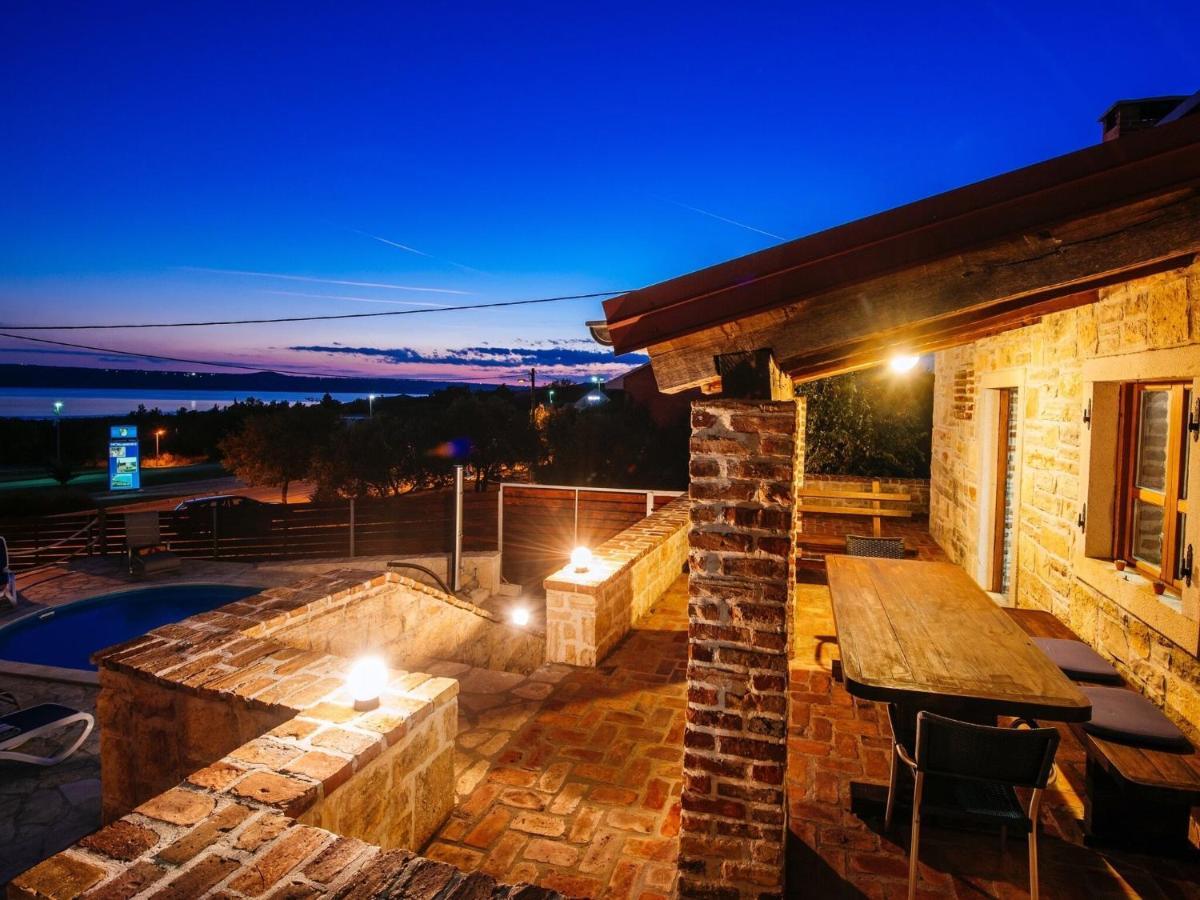 Splendid Holiday Home In Jasenice Масленица Екстериор снимка
